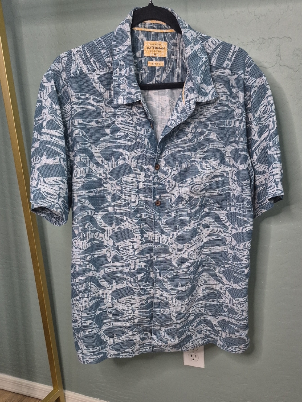 Quiksilver Blue and White Short-Sleeve Button-Down Print Shirt